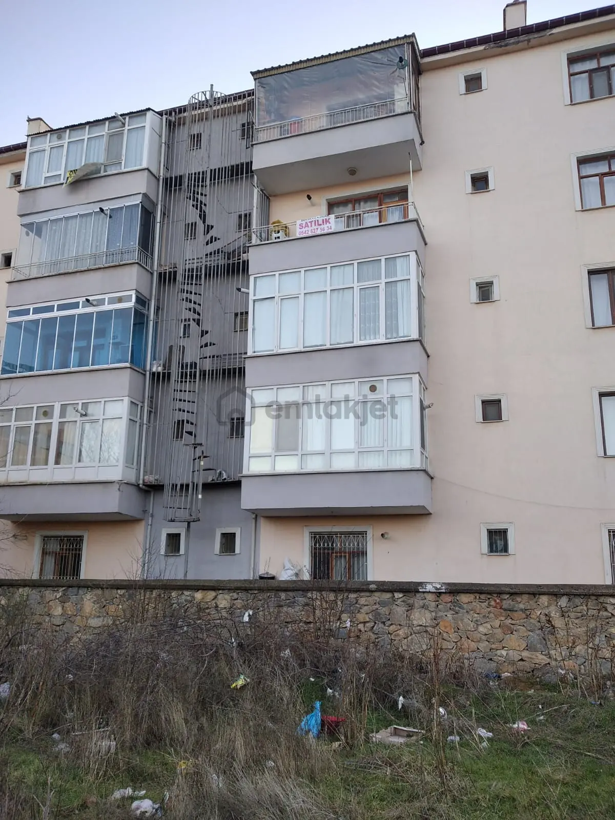 Sücüllü Emlaktan Satılık Ara Kat 2+1 Asansörlü Daire - 2