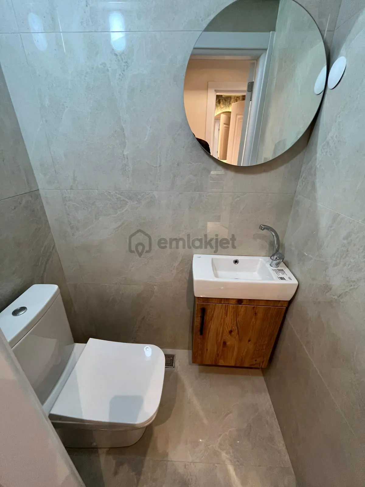 Asil'den Ata Cad. Girişinde 3+1 Lüks Yapılı Çift Cephe Daire - 22