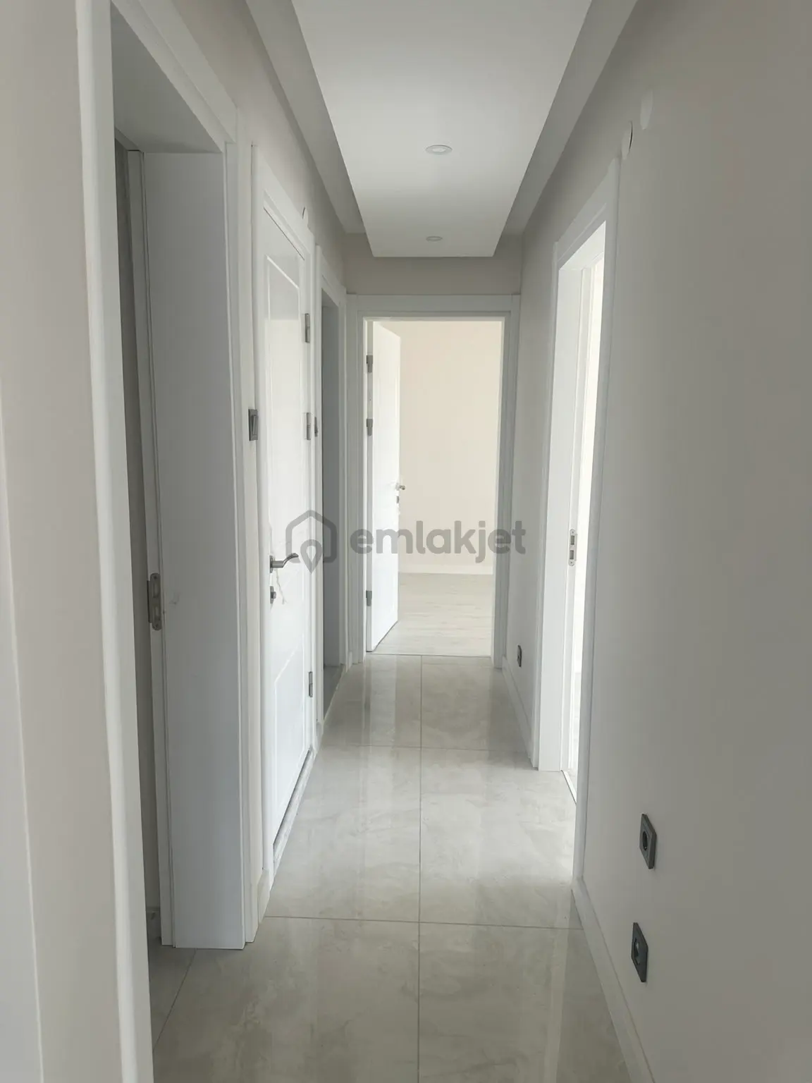 Yüzbaşı İbrahim Hakkı Caddesi Doğalgazlı 3+1 Daire - 25