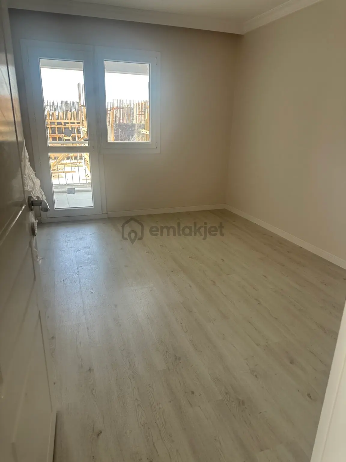 Yüzbaşı İbrahim Hakkı Caddesi Doğalgazlı 3+1 Daire - 11