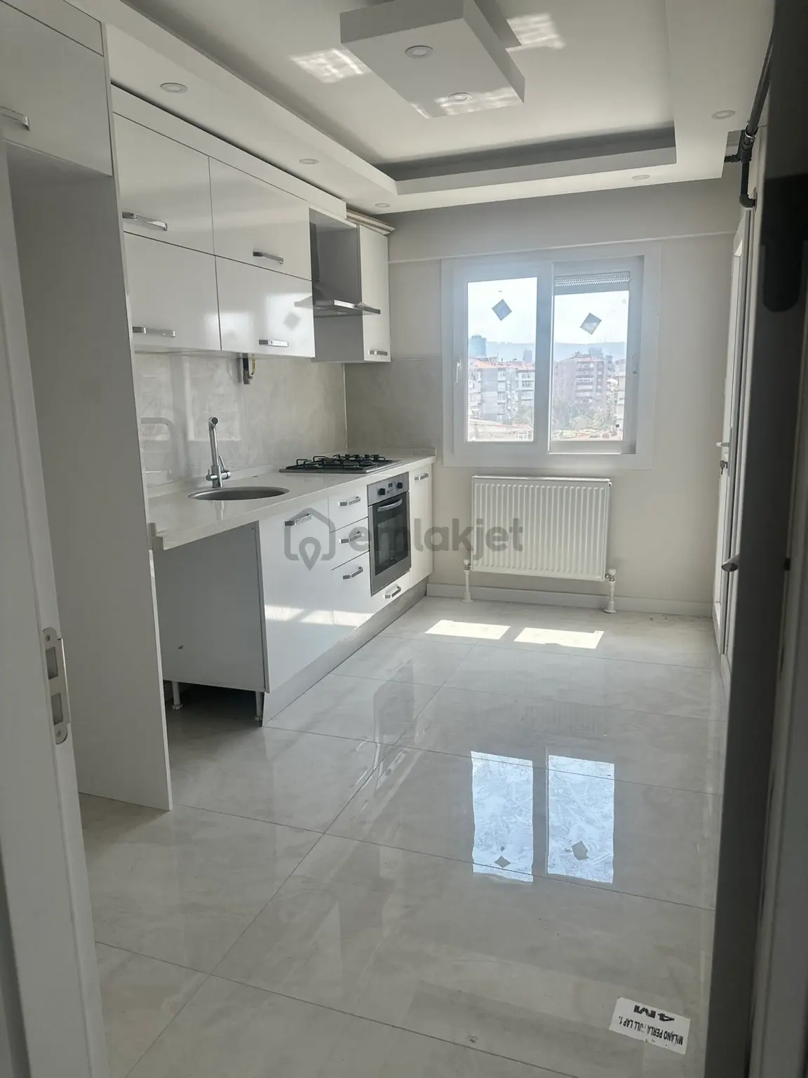Yüzbaşı İbrahim Hakkı Caddesi Doğalgazlı 3+1 Daire - 4