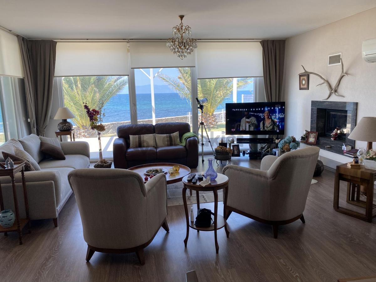 Balıkesir Ayvalık Ta Satılık Villa .denize Sıfır. - 12