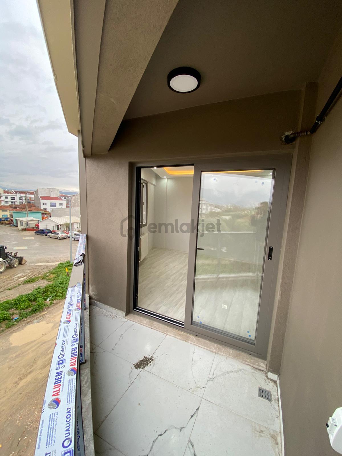 Muradiye Mahallesinde 3+1 Full Lüks Sıfır Daire - 14