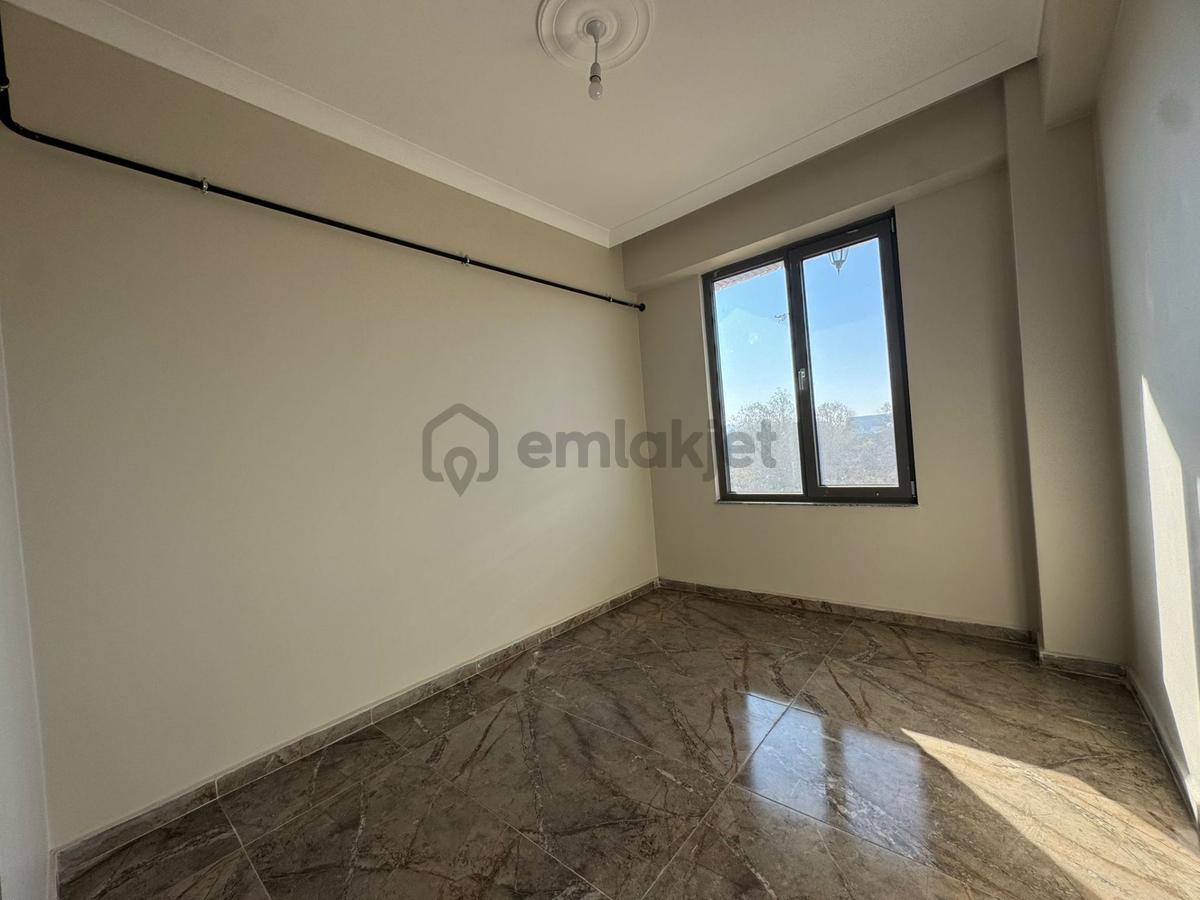 Karasu’da Geniş Kullanışlı Sıfır Modern Daire - 14