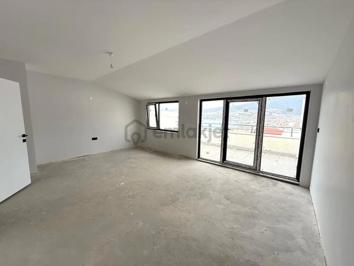 Hisar'da Sıfır 6+1 Çift Teraslı Full Manzaralı Dubleks Daire - 18