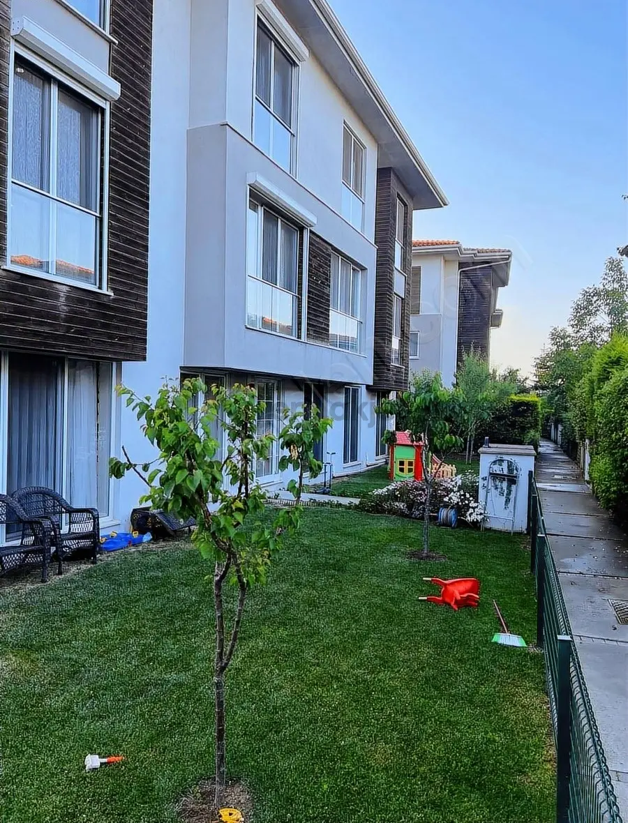 Bahçeşehir Satılık Emsalsiz 5+1 Villa Asmalı Bahçeler - 7