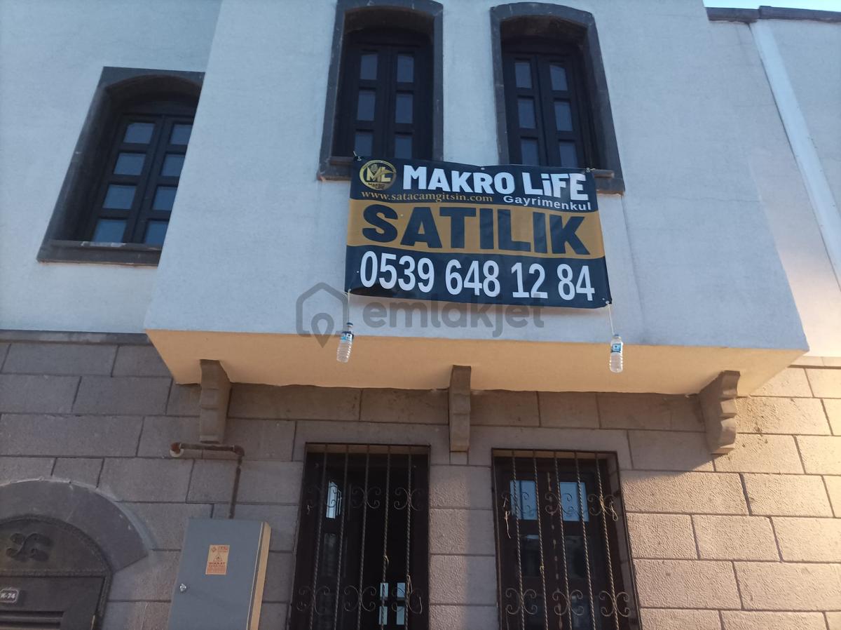 Tarihi Sur Bölgesinde Satılık 3+1 Villa - 12