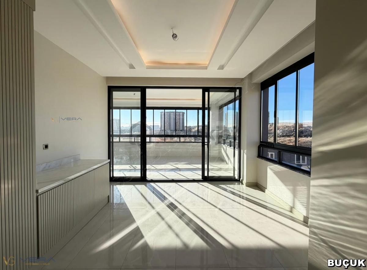 Yamaçtepe'de Özel Konsept Ultra Lüks Satılık 3.5+1 Daire - 3
