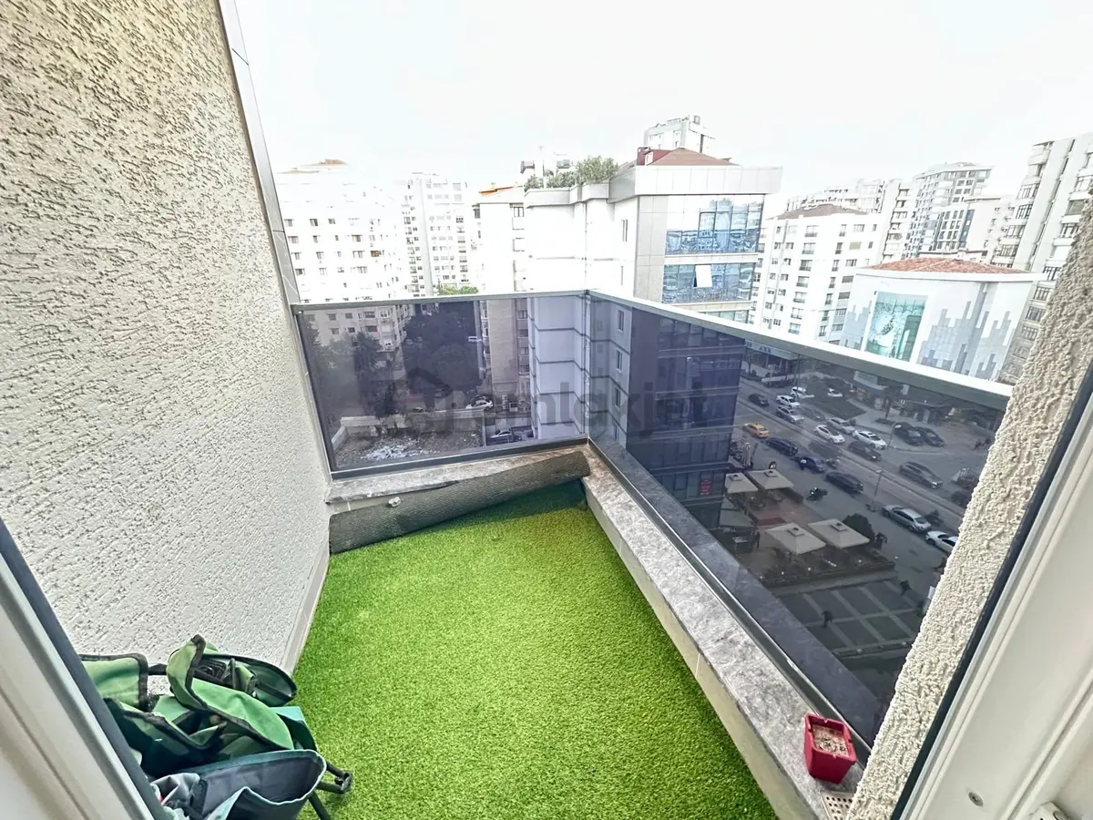 Boş ... Erenköy Minibüs Cad. 2. Binada Teras 3 Banyo Dublex 4+2 - 5