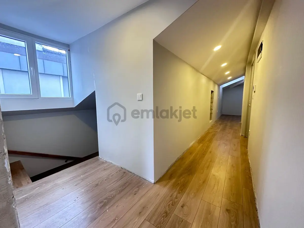 Boş ... Erenköy Minibüs Cad. 2. Binada Teras 3 Banyo Dublex 4+2 - 21