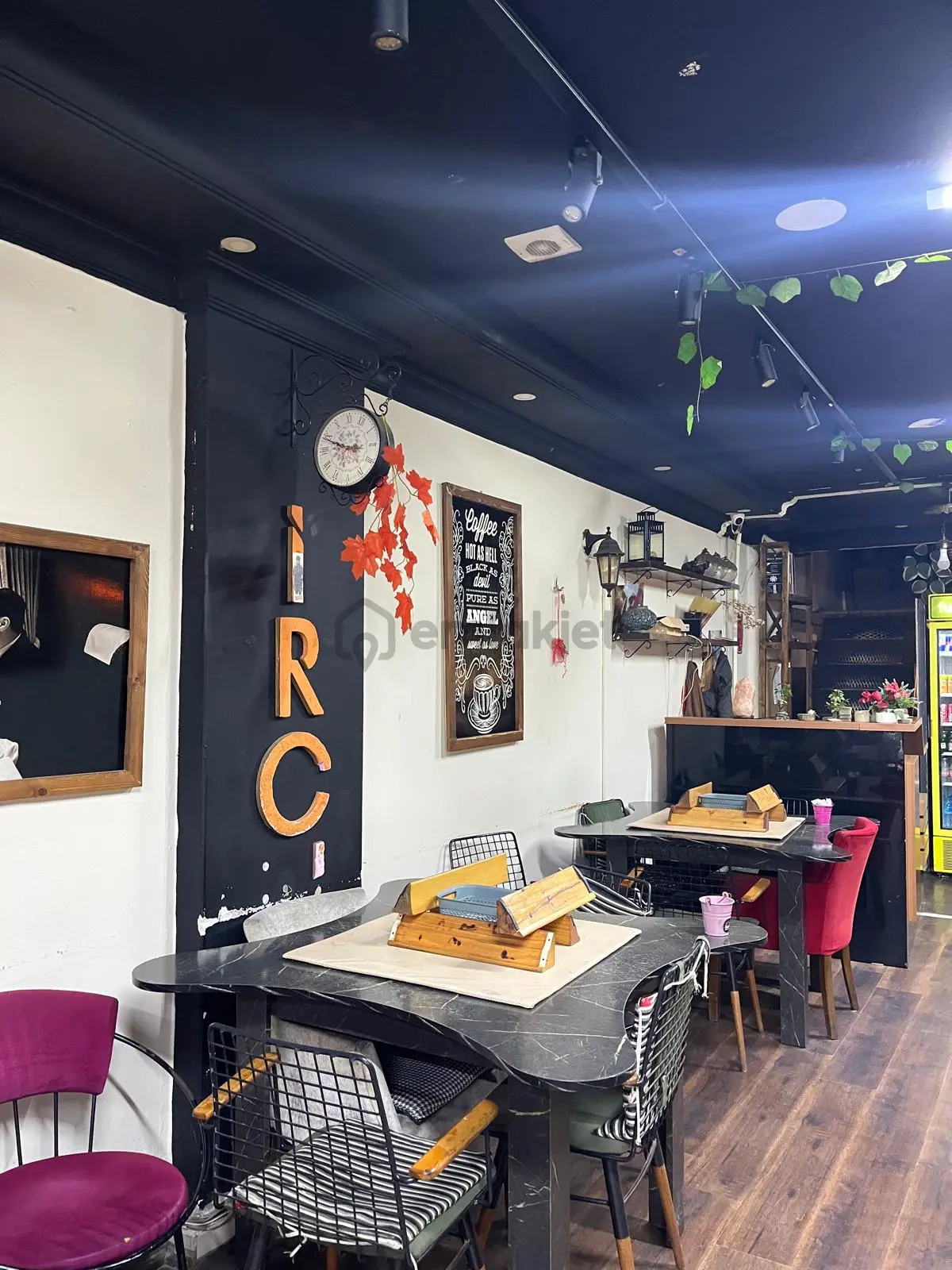 İşlek Caddede Devren Kiralık İroni Kafe - 10