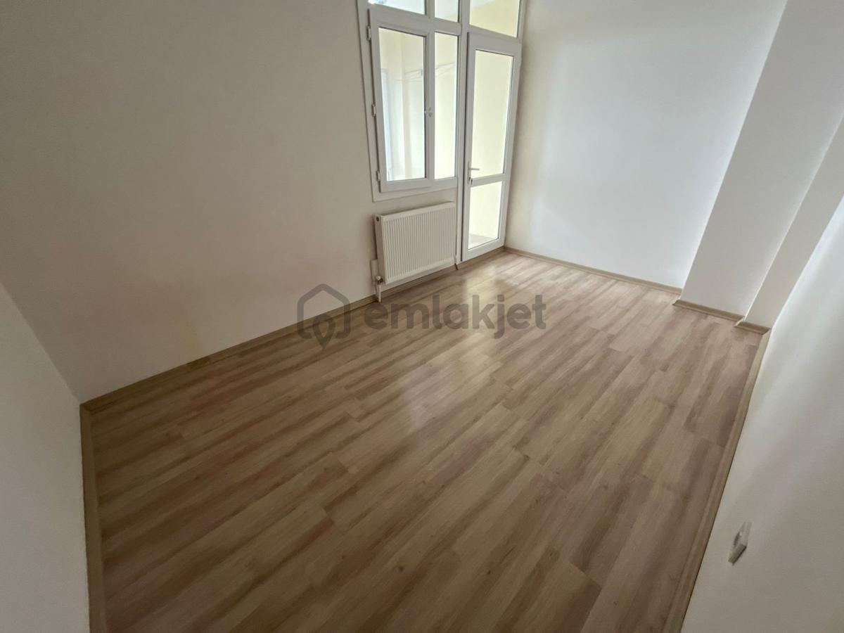 Asil'den Üçkuyularda Cadde Paraleli Bakımlı 2+1 Daire - 18