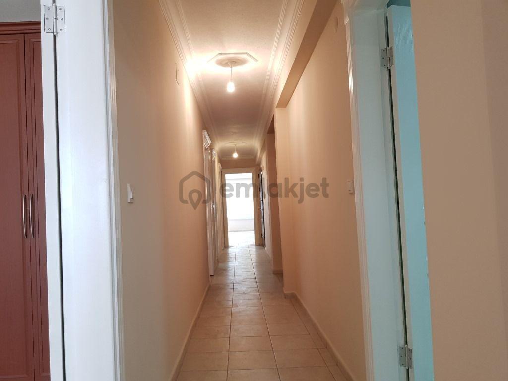 Çıldır Mahallesinnde 3+1 Kapalı Mutfak Düz Daire - 10