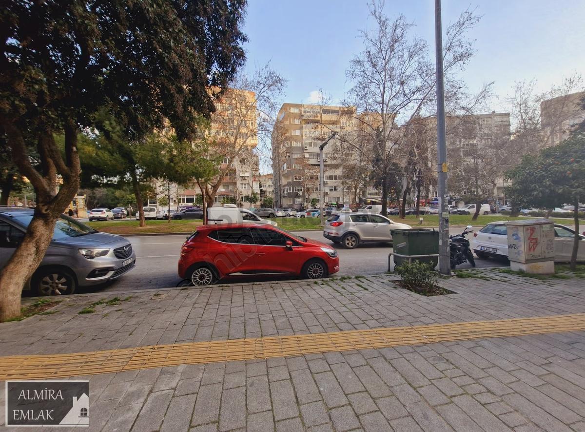 Göztepede İnönü Cad. Üzeri 3+1 Ara Kat Çift Cephe Çift Balkon - 23