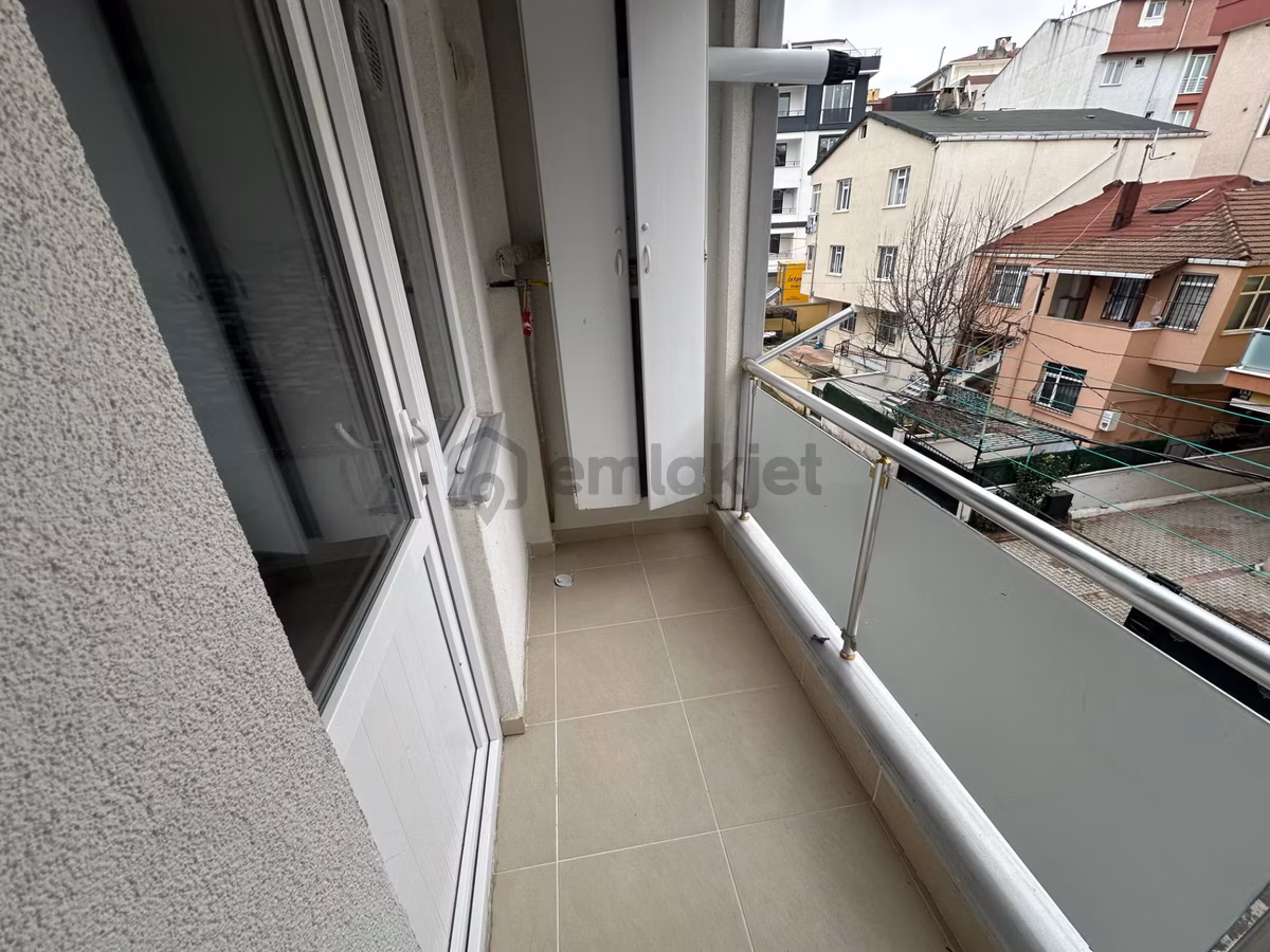 Remax Sancaktepe Fatih Mah Ara Kat Satılık 2+1 Daire - 5