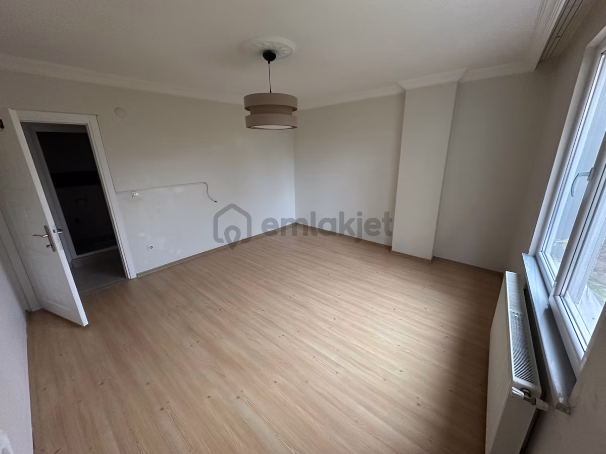 Remax Sancaktepe Fatih Mah Ara Kat Satılık 2+1 Daire - 15