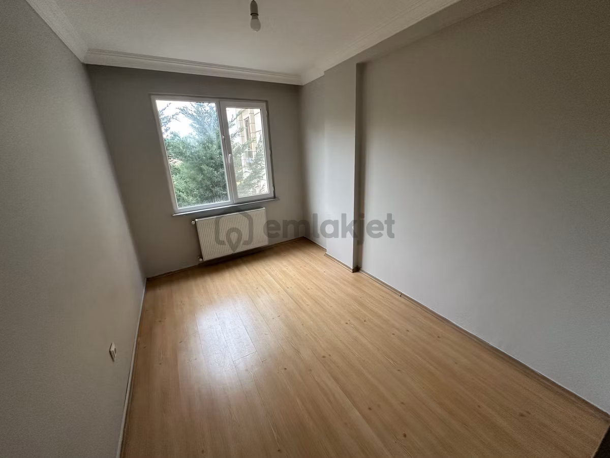 Remax Sancaktepe Fatih Mah Ara Kat Satılık 2+1 Daire - 12