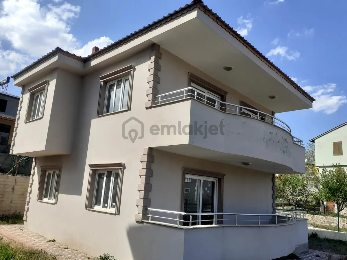 Kar Emlaktan Yenikonacıkta 4+1 Dubleks Villa