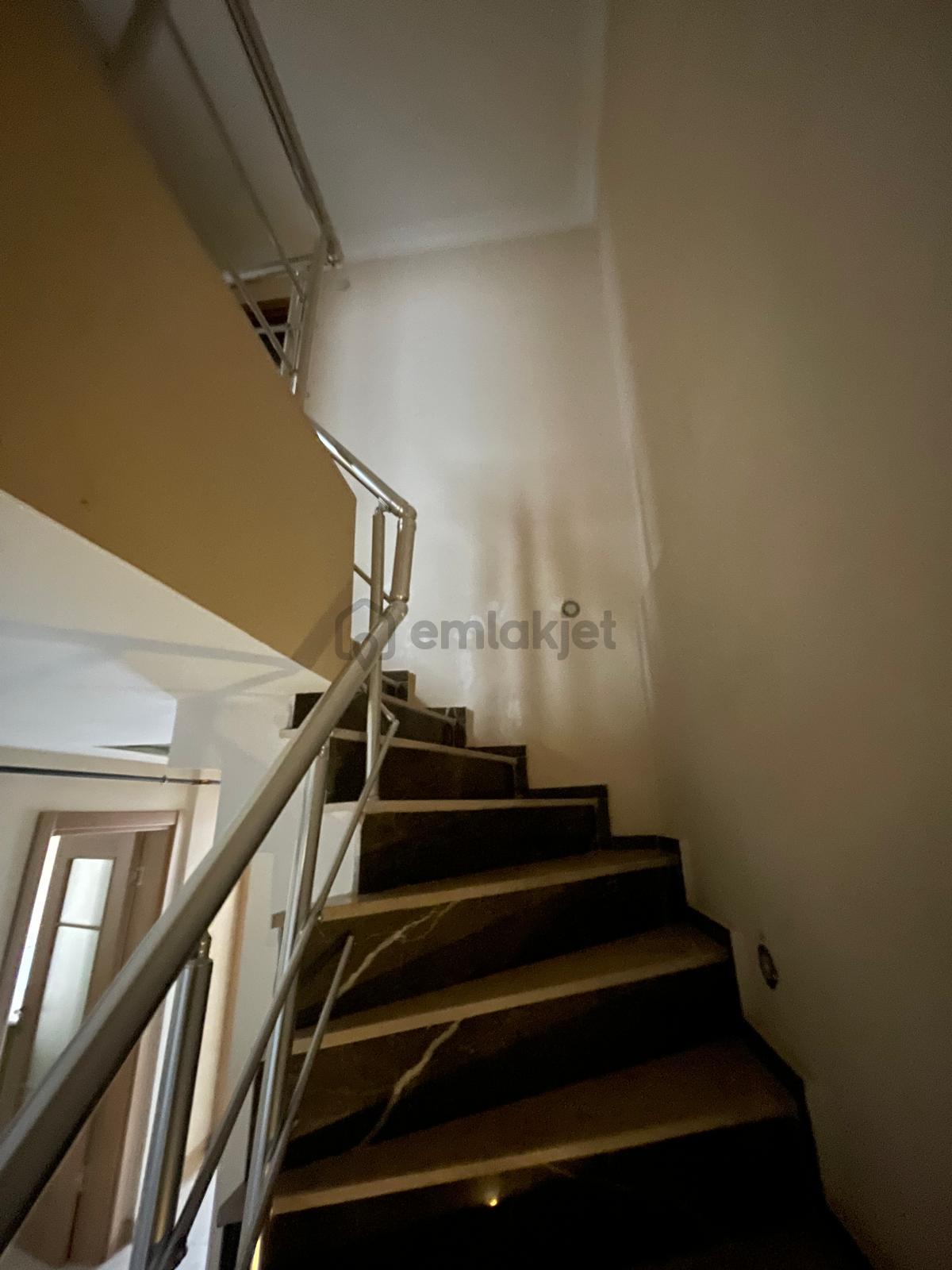 Mükemmel Konumda Satılık 3+1 Dubleks Daire - 15
