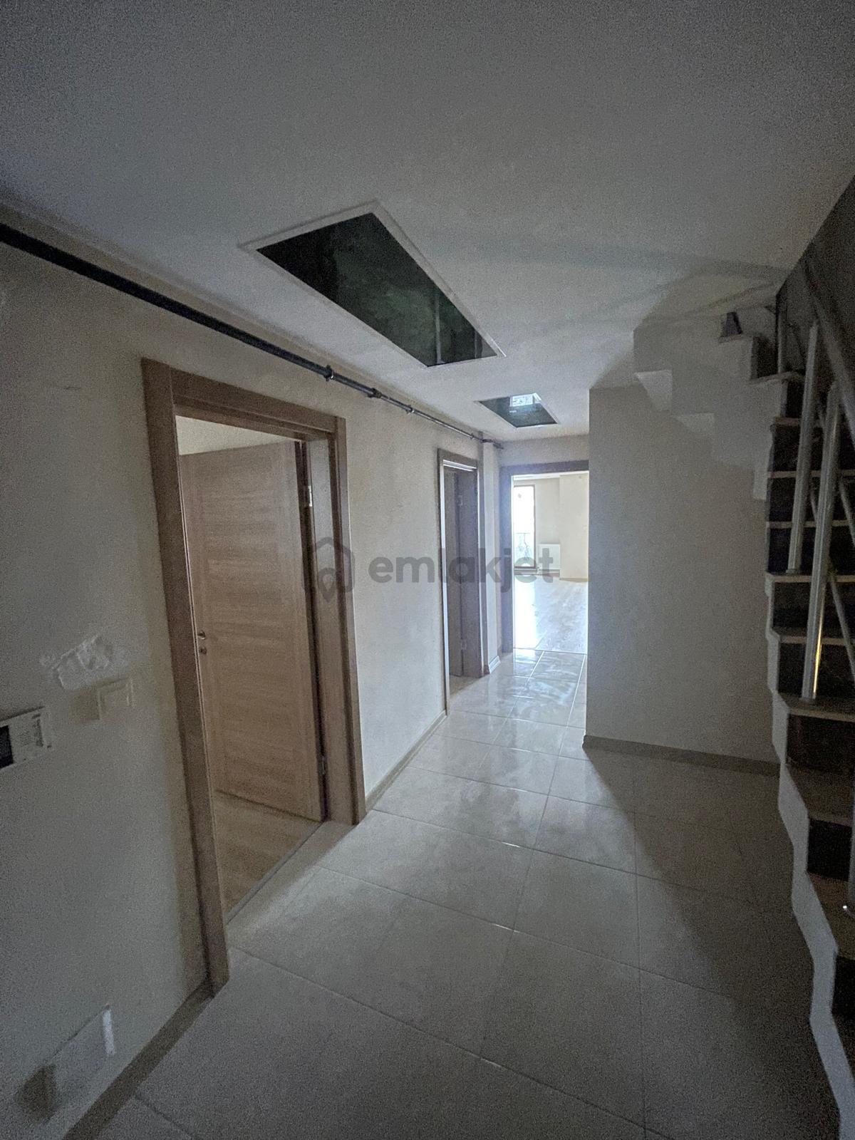 Mükemmel Konumda Satılık 3+1 Dubleks Daire - 11