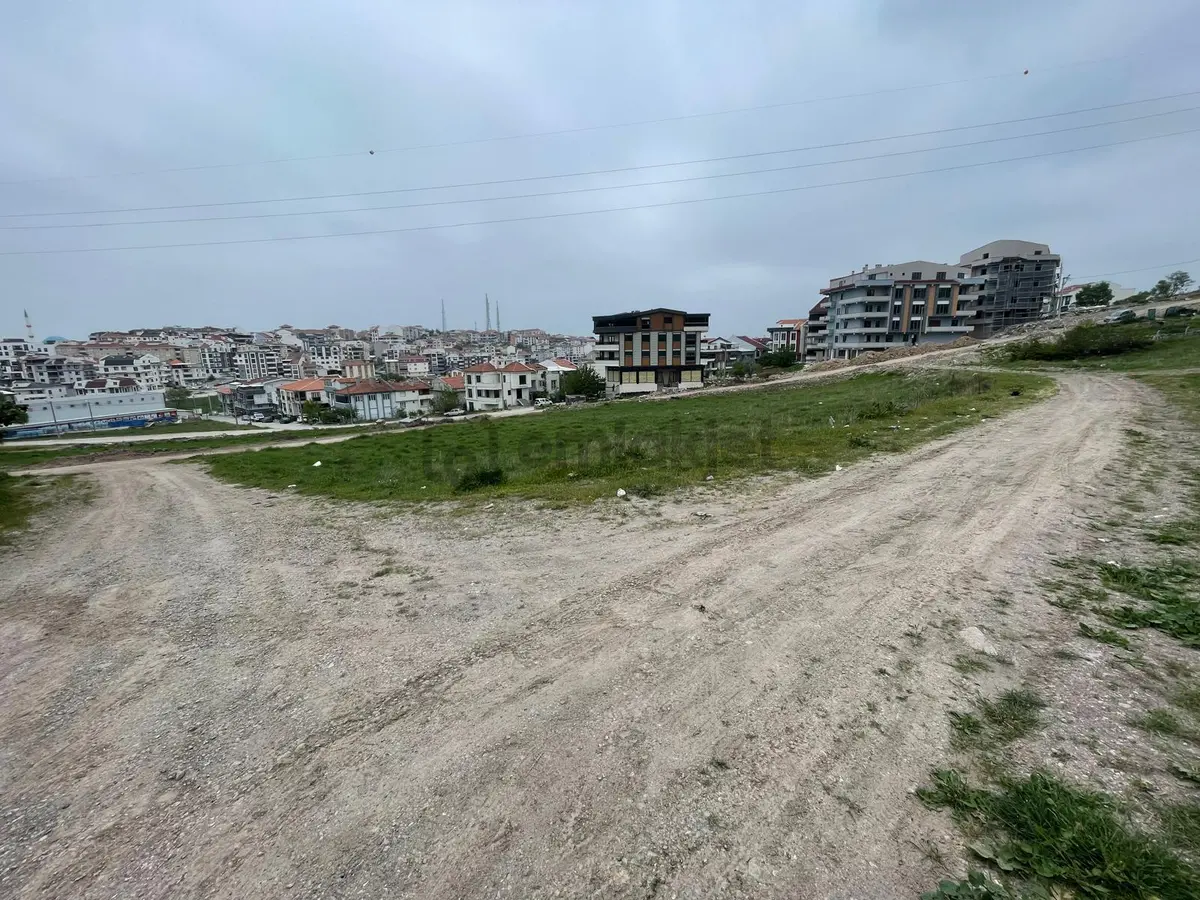 Kuva-i Milliye'de Satılık Villa Arsası - 3