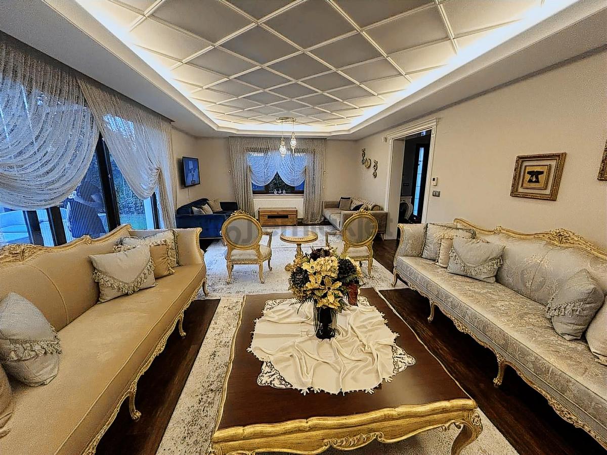 Nilüfer Özlüce 19 Mayıs Ada Sitesinde Satılık Lüks Villa - 13
