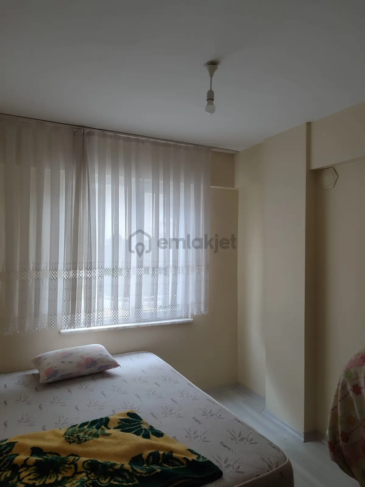 Kumla'da Masrafsız Denize Yakın 2+1 Daire - 13