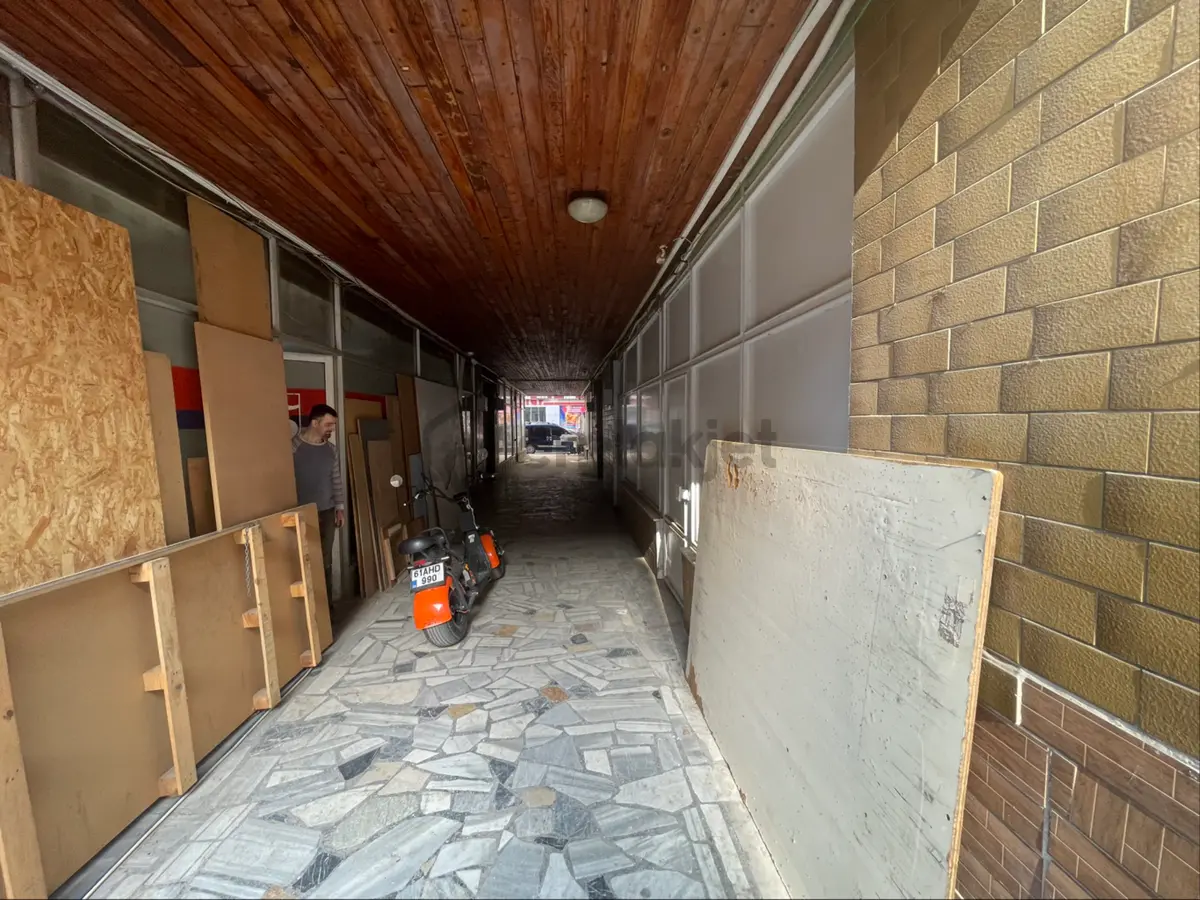 Atapark'ta Kiralık 150 M2 Atölye & Depo - 15