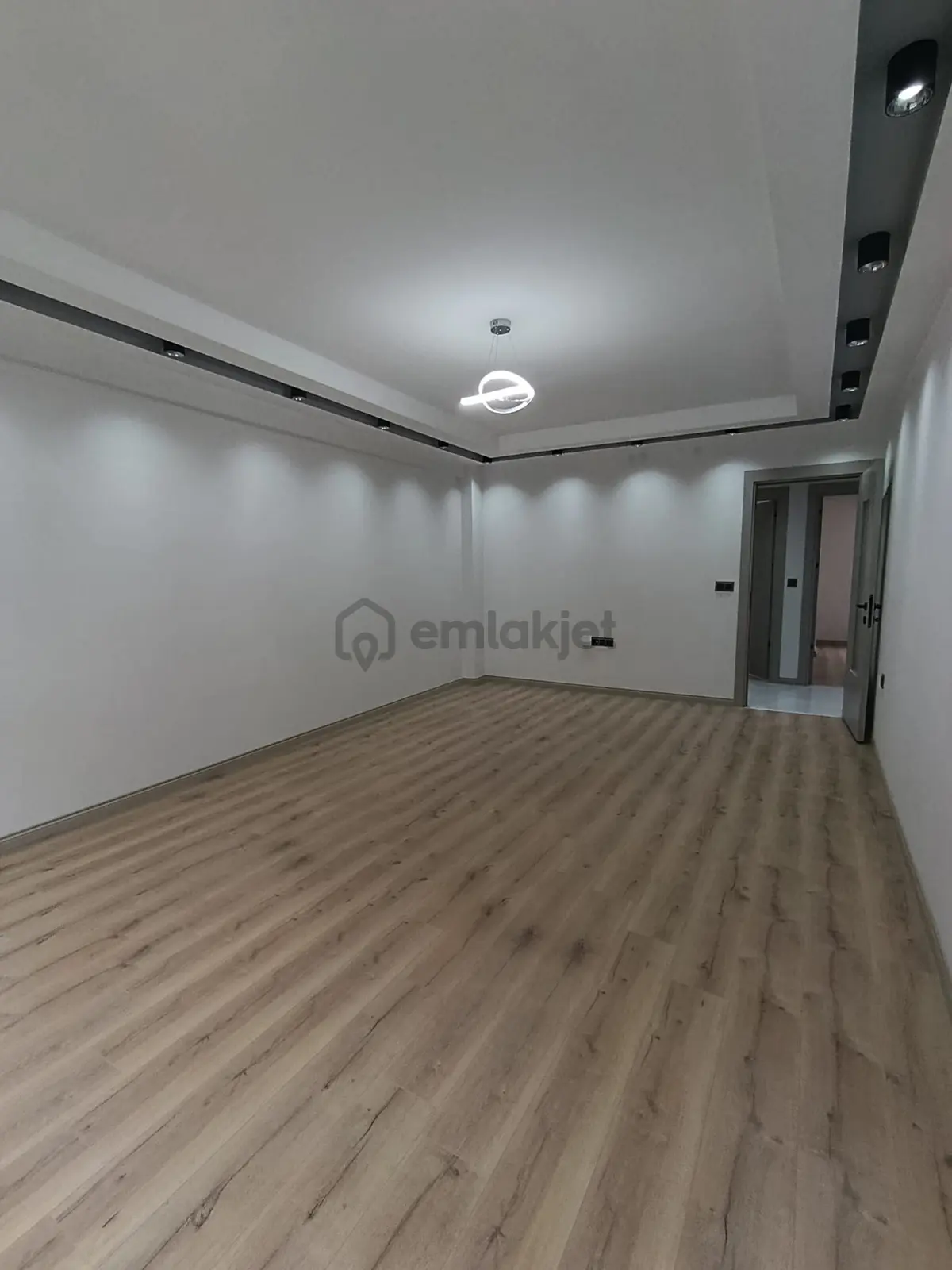 Batıkent Te Özel Garajlı Ebeveyn Banyolu 3+1 Sıfır Daireler - 8