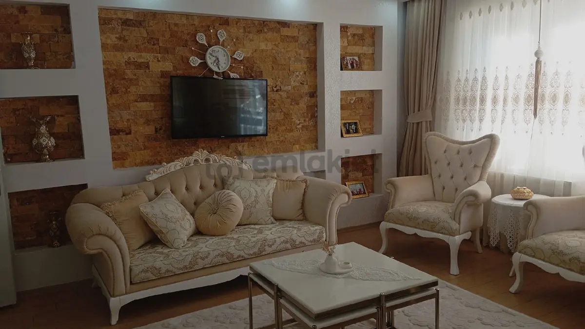 Akçe'den Merkezi Lokasyonda Bakımlı Lüx Daire - 4