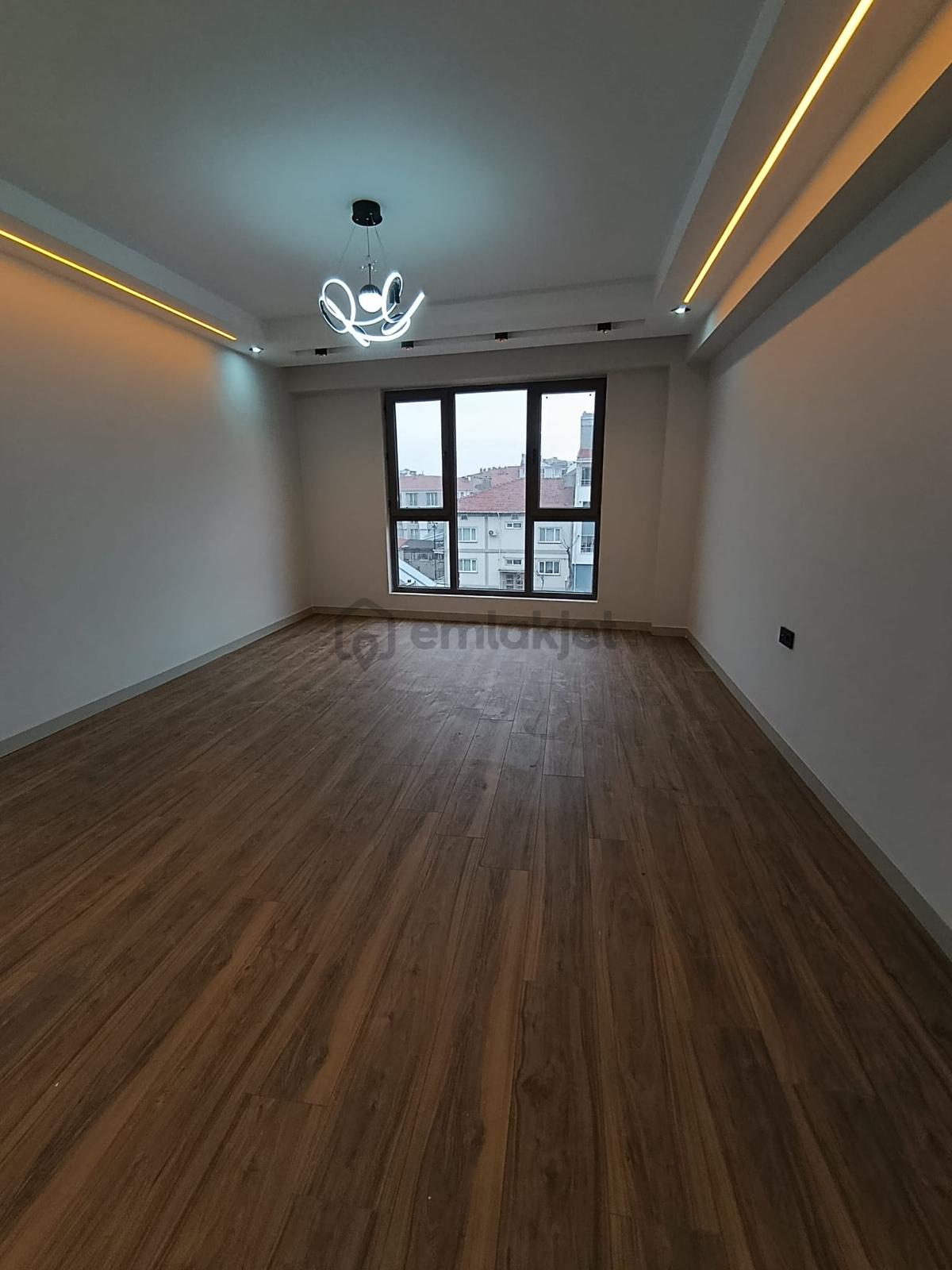 Şirintepe De Ebeveyn Banyolu 2+1 Sıfır Daire - 6
