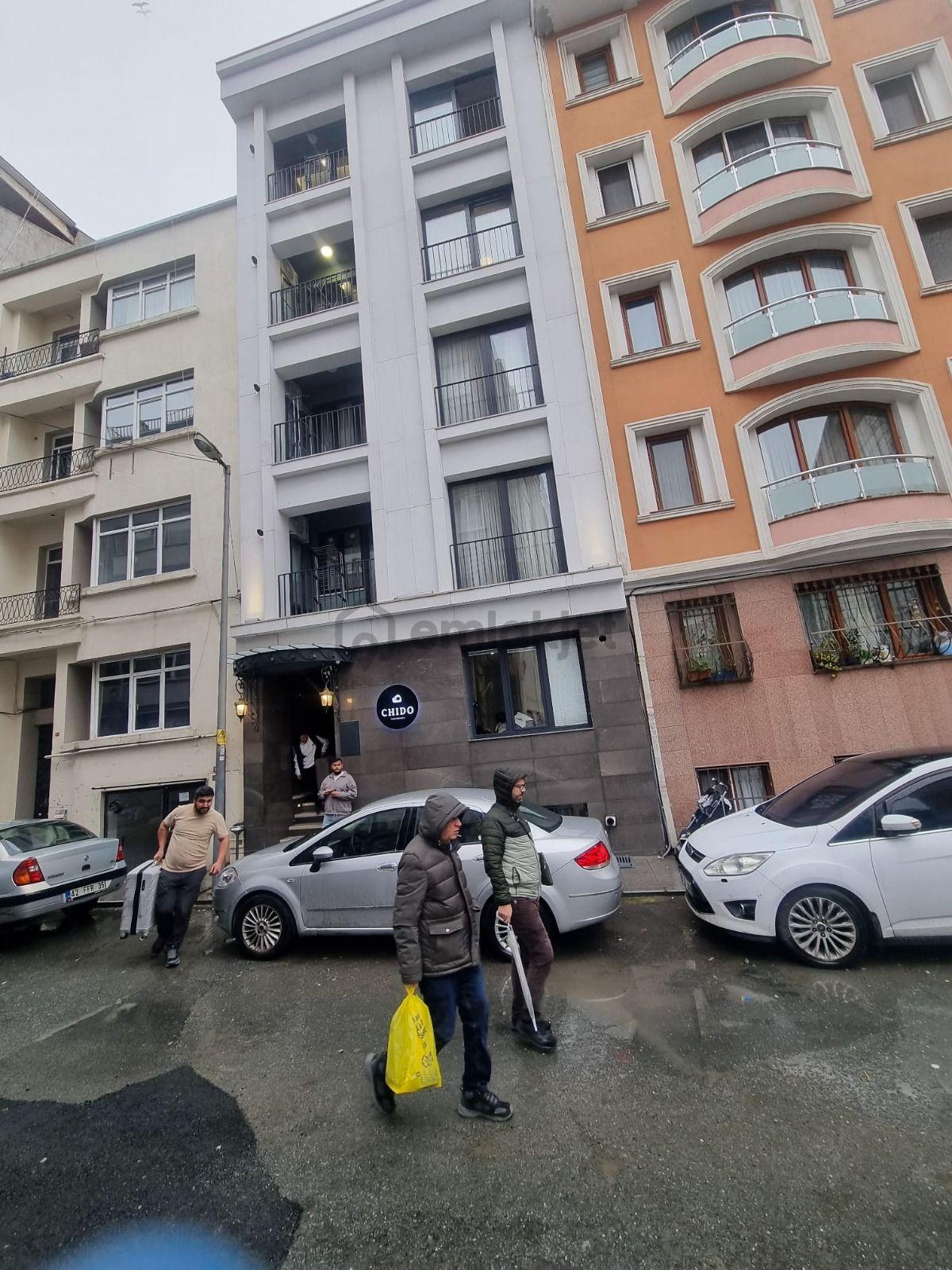 Şişli Hanımefendi Sokak Başında Satılık 5 Katlı Bina - 16