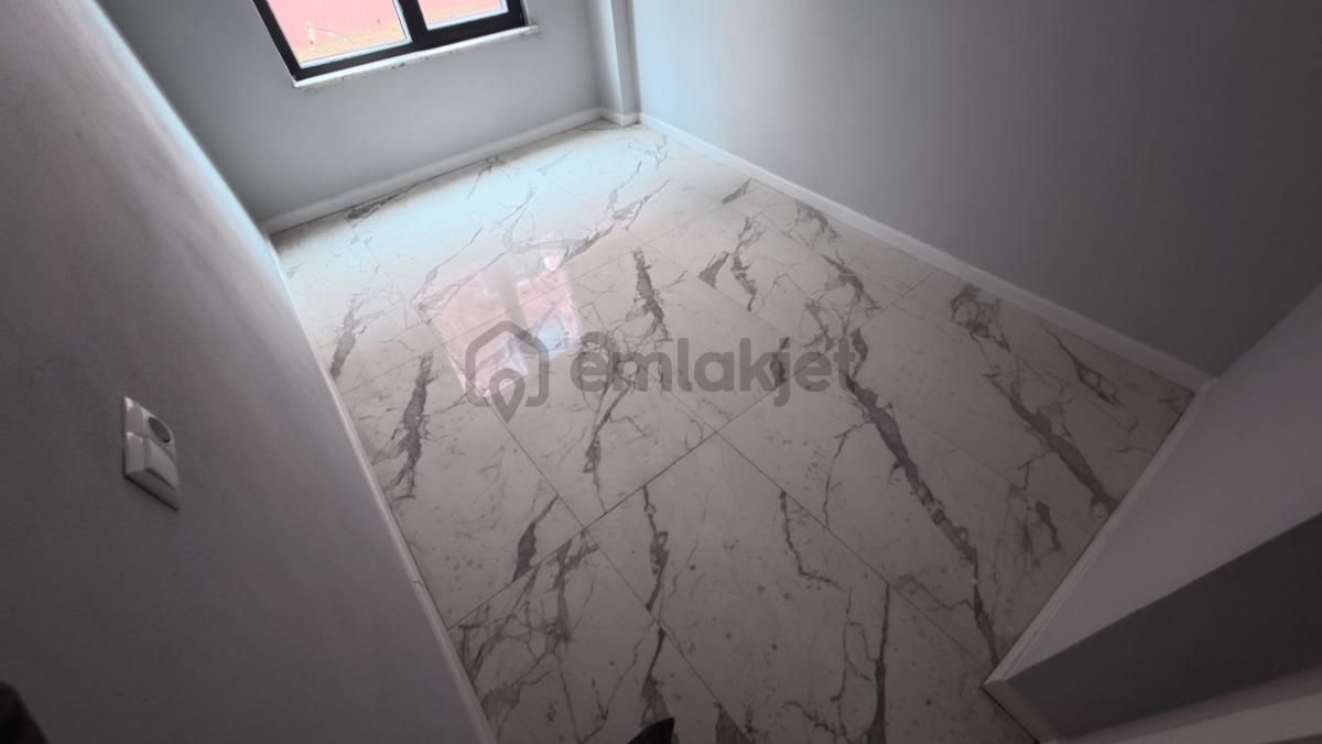 Sakarya Karasu Da Ayrı Mutfak Bahçeli 2+1 Daire - 9