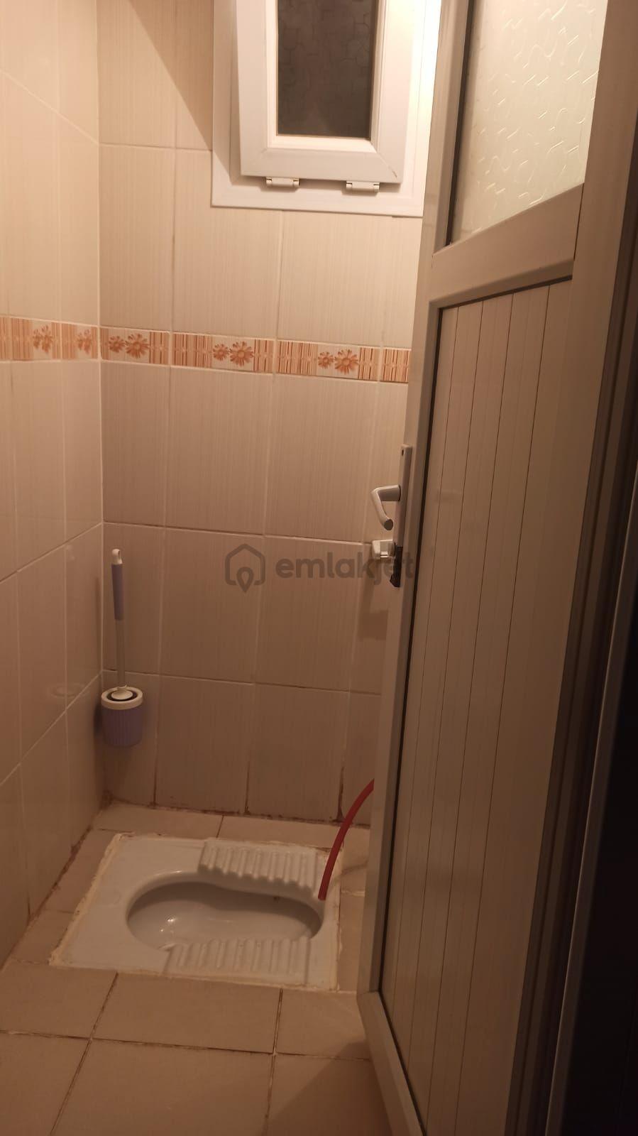 Sahibinden Üç Katlı, Her Biri 3+1 Üç Daire Ve Teras Katlı Bin - 6