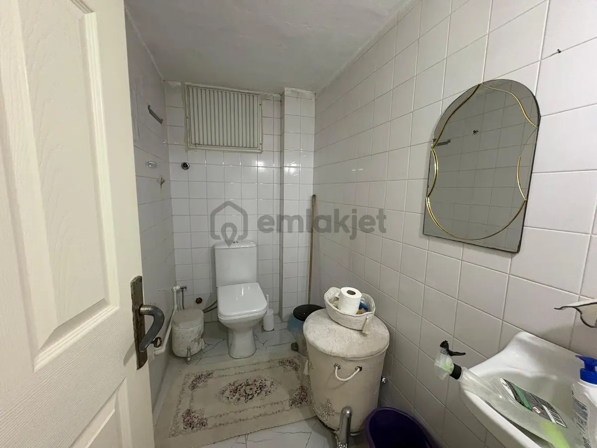 Kazımdirik Mahallesinde 3+1 Kapalı Mutfak Yenilenmiş Daire - 21