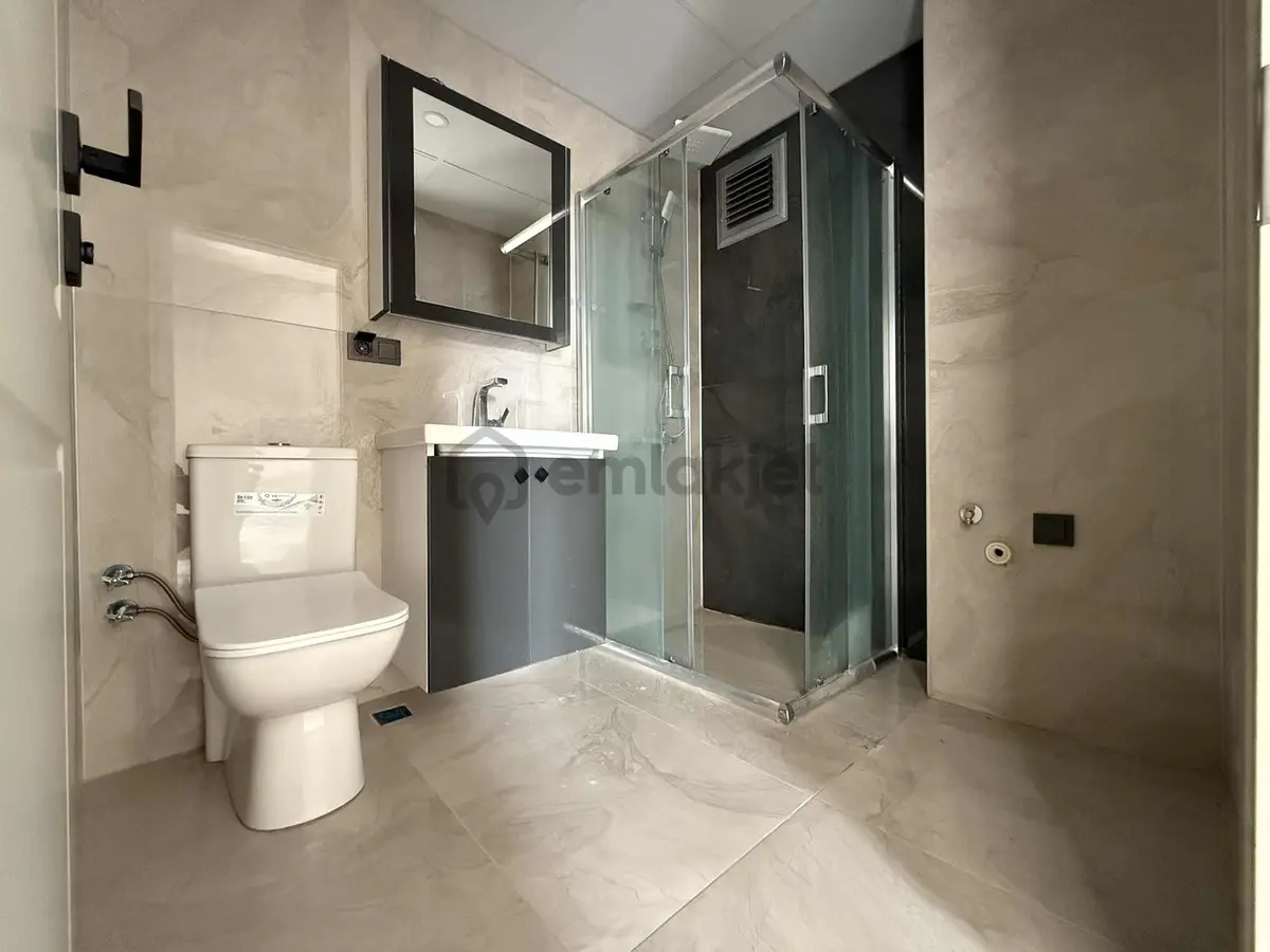 Onmax Bahçelievler'de Satılık 2+1 100 M2 Ara Kat Daire - 6