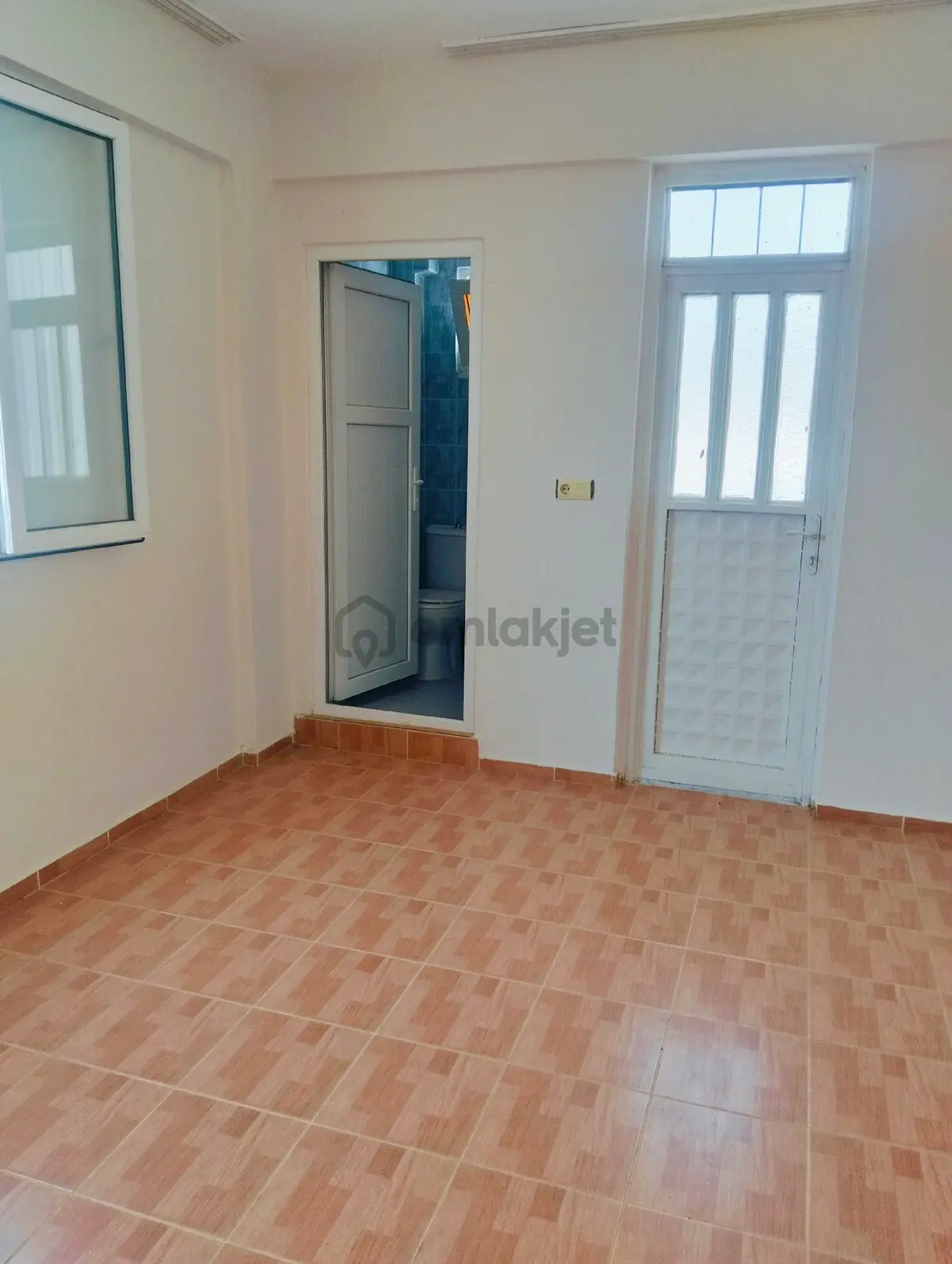 Karaçulha Hal Yakını Daire - 33