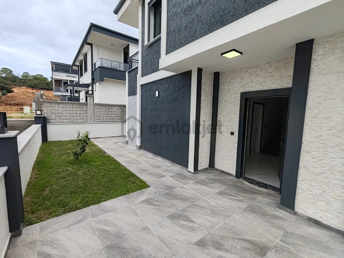 Didim'de 4+1 Denize 500m Yakın Müstakil Villa Ebeveyn Banyolu - 6
