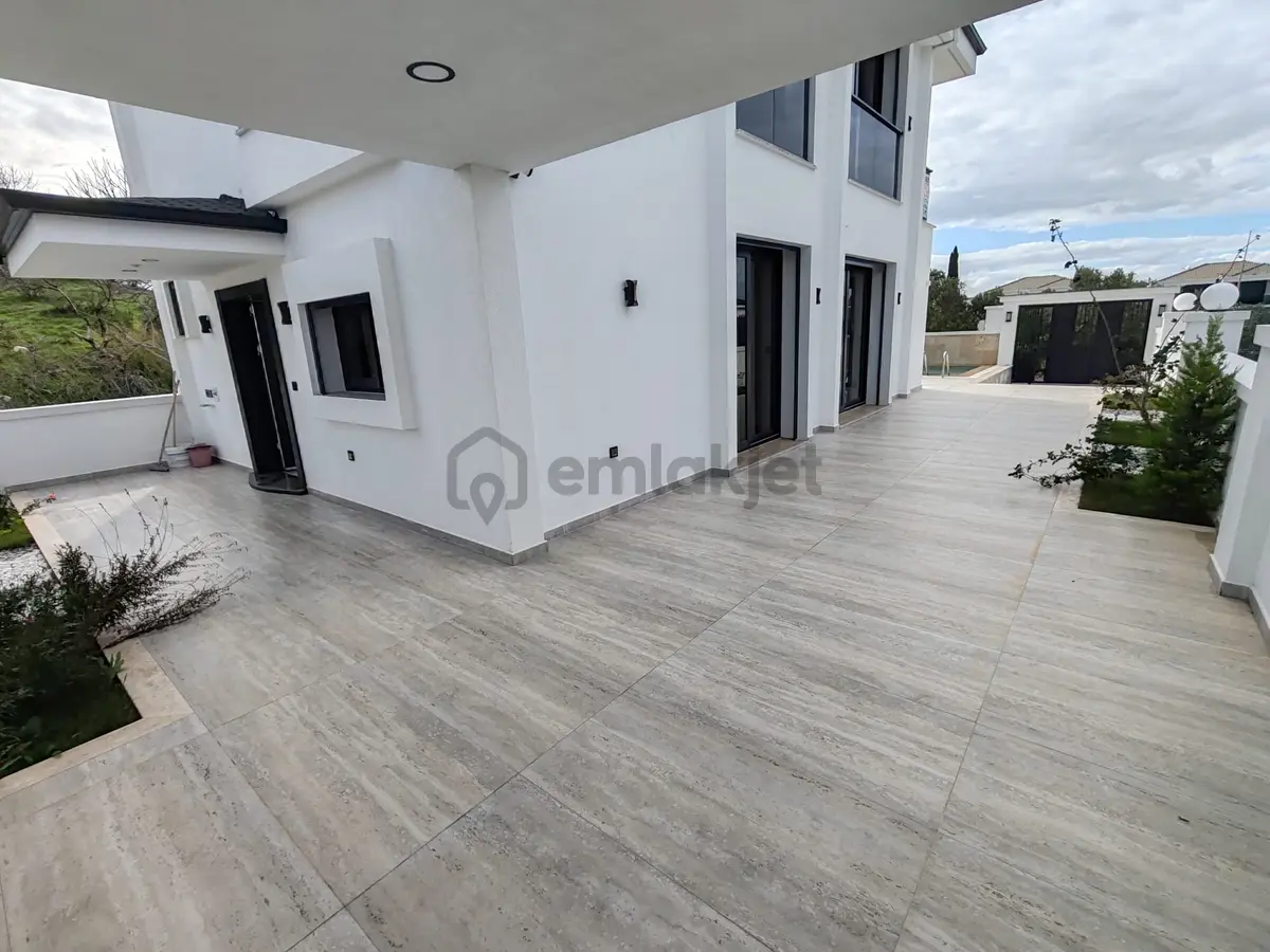 Didim'de 3+1 Satılık Villa Lüks, Havuzlu Otoparklı - 7