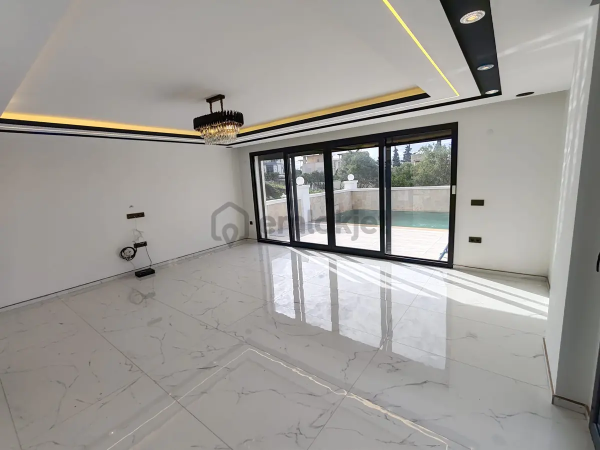 Didim'de 3+1 Satılık Villa Lüks, Havuzlu Otoparklı - 22