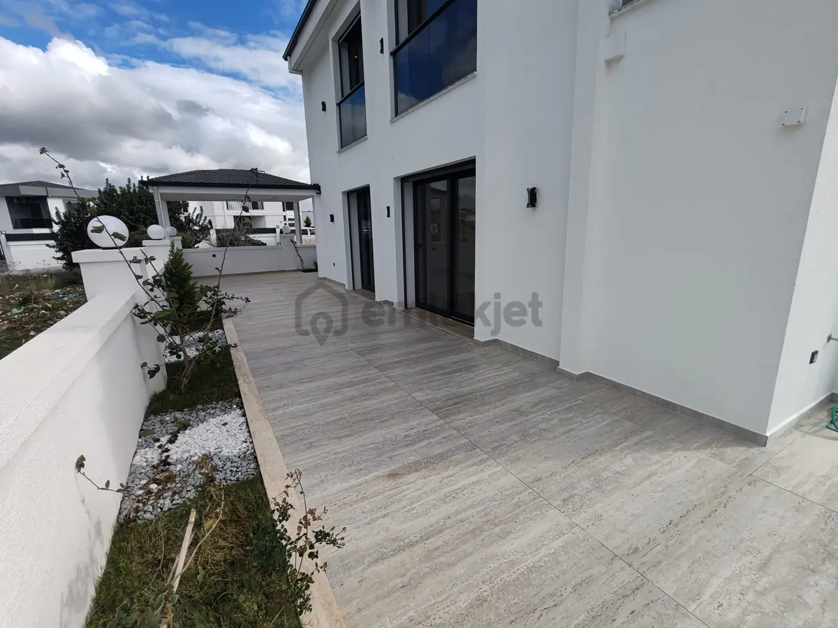 Didim'de 3+1 Satılık Villa Lüks, Havuzlu Otoparklı - 6
