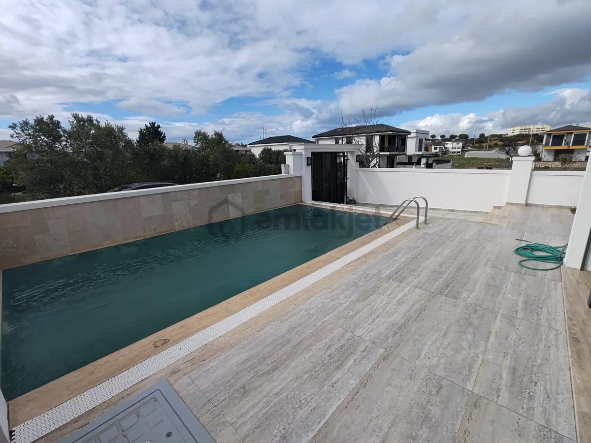 Didim'de 3+1 Satılık Villa Lüks, Havuzlu Otoparklı - 5