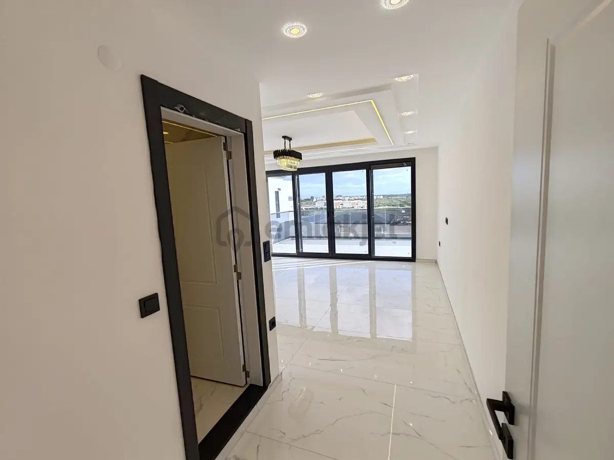 Didim Merkezde 4+1 Lüks Villa 600m2 Arsa İçinde - 23