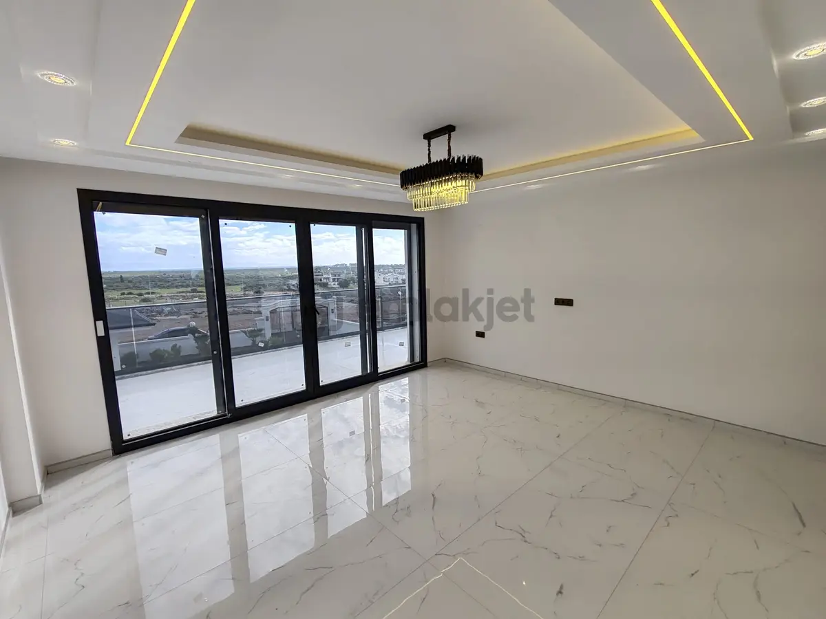 Didim Merkezde 4+1 Lüks Villa 600m2 Arsa İçinde - 26