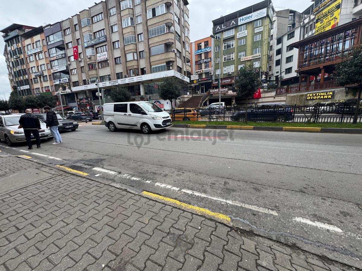 Trabzon Meydan'da Satılık Dükkan - 24