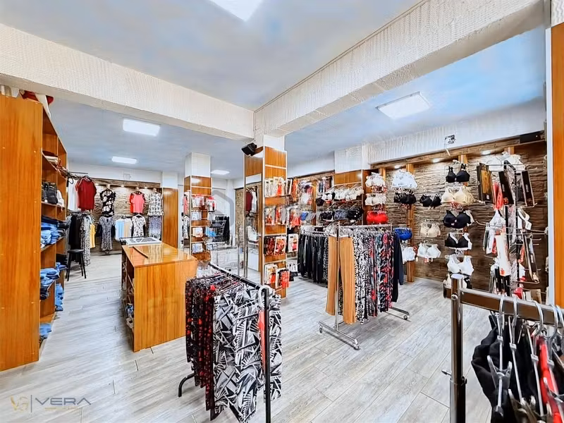 İbrahimli Mh. Merkezi Konumda Devren Satılık 2 Katlı Butik - 6