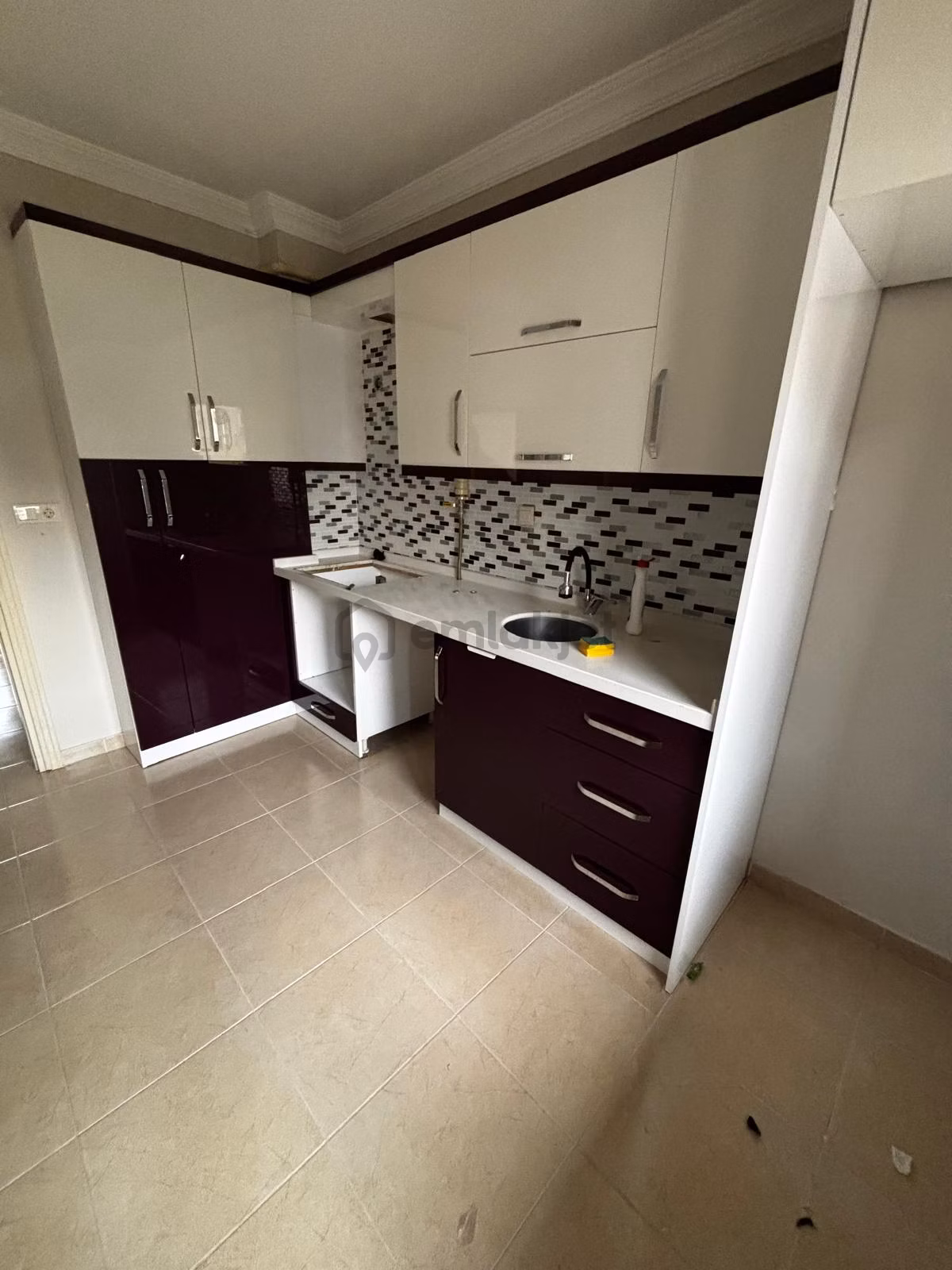 Deha Emlaktan Yaylacıkta 3+1 Kiralık Daire - 10