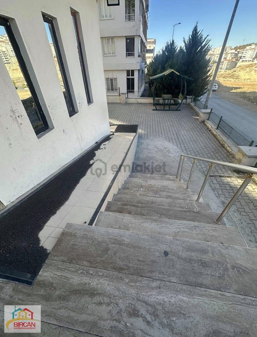 Güneykent'te Satılık Dördüncü Kat 2 + 1 - 30