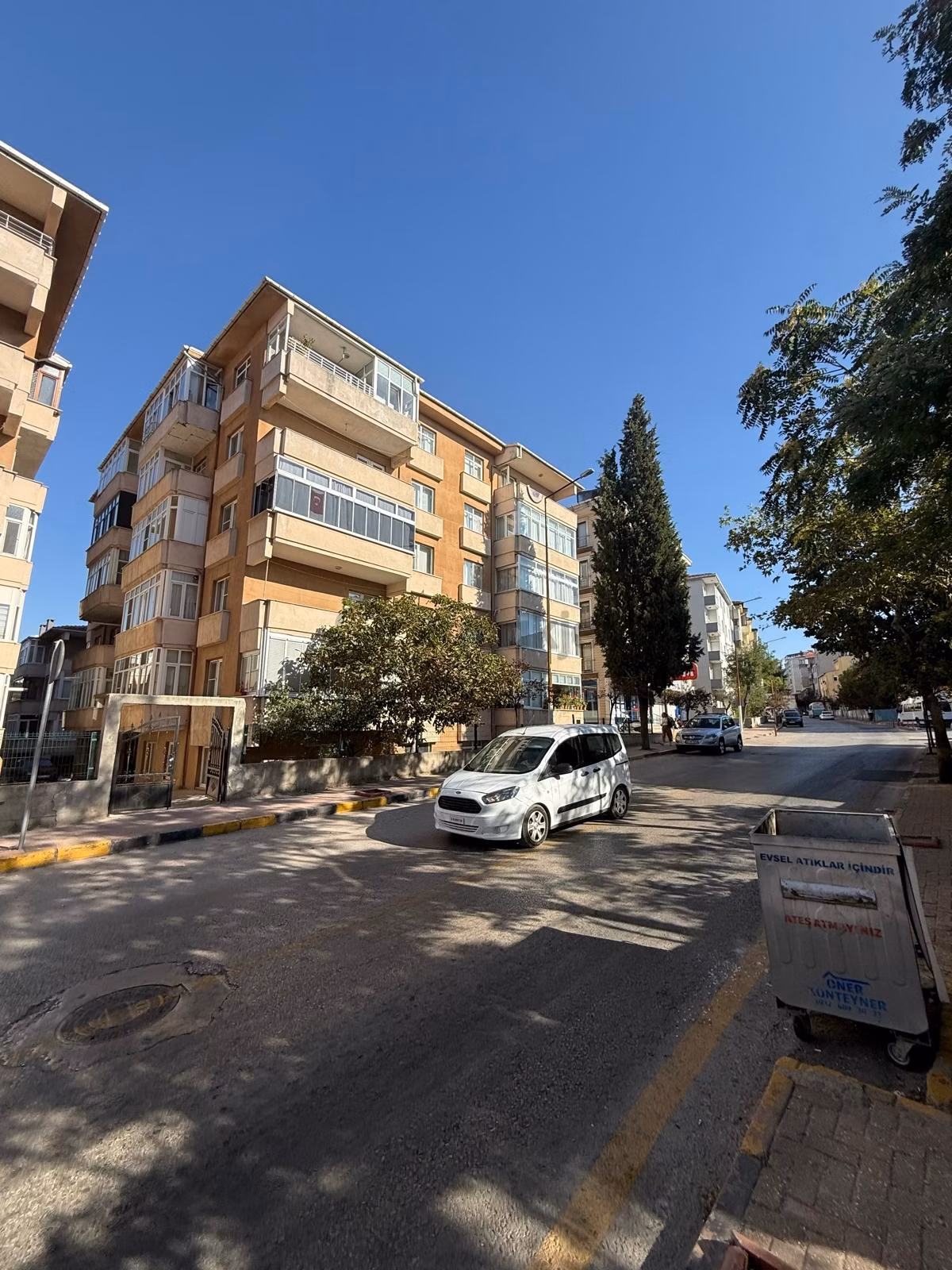 Ege Emlak'tan Kurtuluş Caddesi Üzeri Geniş 2+1 Daire - 7