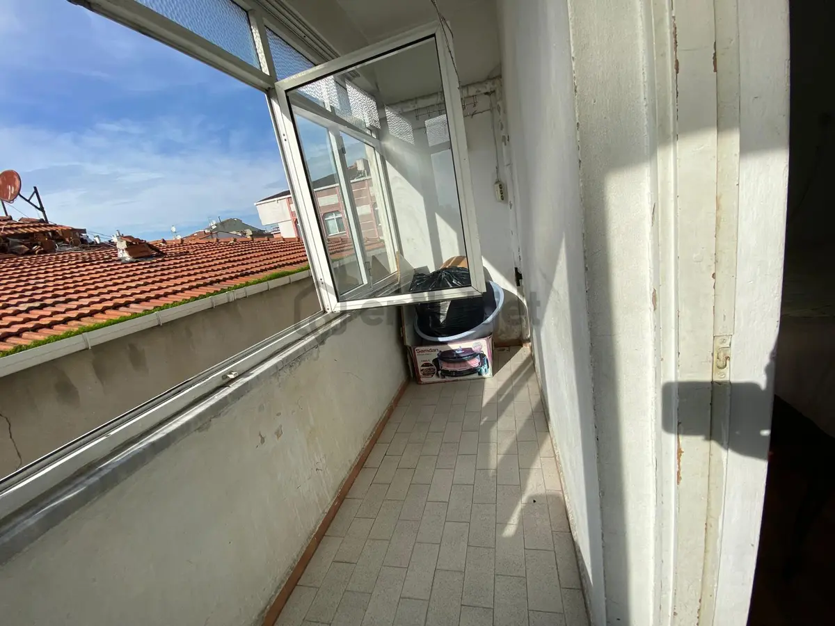 Remax'tan Bahçelievler'de Satılık 2+1 Hisseli Daire - 10